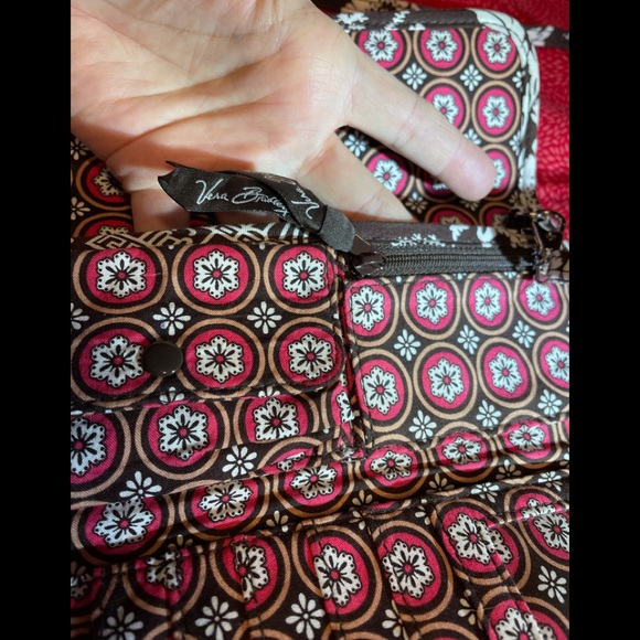 Vera Bradley’s Imperial Style Magnetic Snap Folding Clutch - Picture 9 of 11